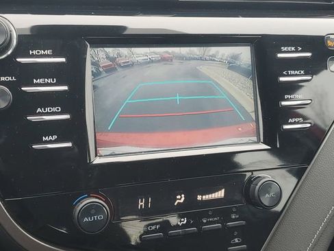 Used 2020 Toyota Camry SE image 24