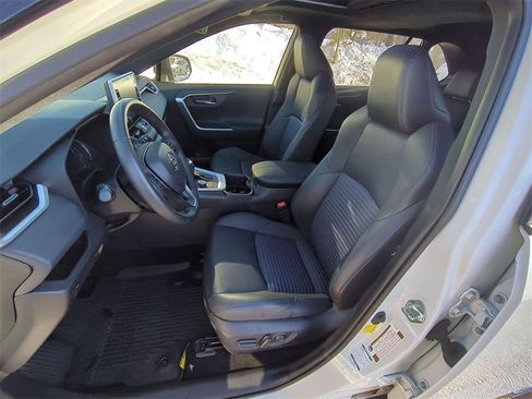 Used 2022 Toyota RAV4 XSE image 8