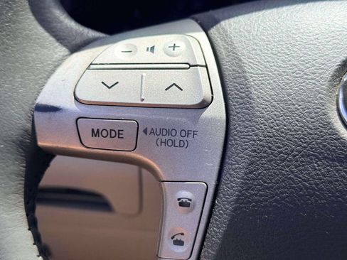 Used 2010 Toyota Camry Hybrid FWD image 23