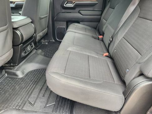 Used 2025 Chevrolet Silverado 1500 LT RWD image 30