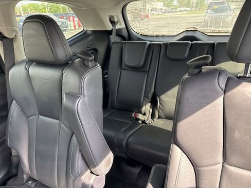 Used 2023 Subaru Ascent Limited w/ Technology Package AWD/4WD image 15