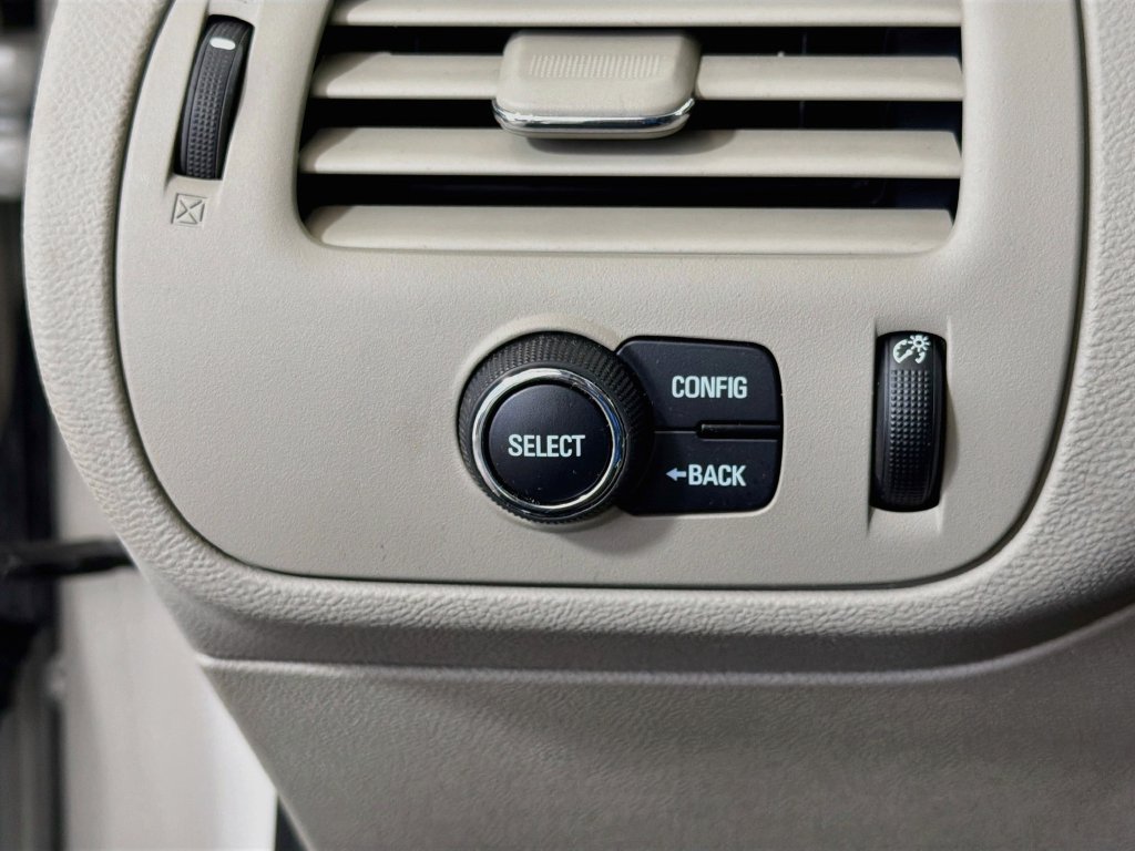 Used 2013 Chevrolet Volt Premium w/ Premium Trim Package FWD image 12
