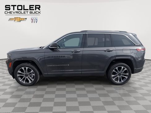 Used 2022 Jeep Grand Cherokee Overland w/ Luxury Tech Group IV image 2