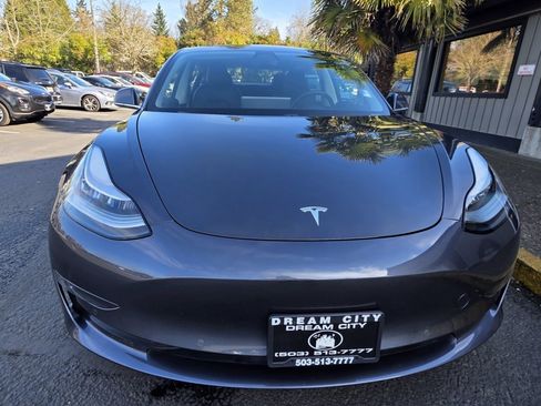 Used 2018 Tesla Model 3 Long Range AWD/4WD image 2