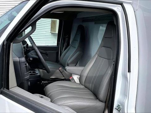 New 2025 Chevrolet Express 3500 w/ Power Convenience Package image 12
