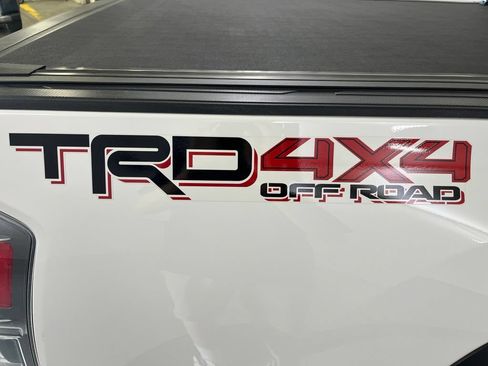Used 2021 Toyota Tacoma TRD Off-Road AWD/4WD image 50