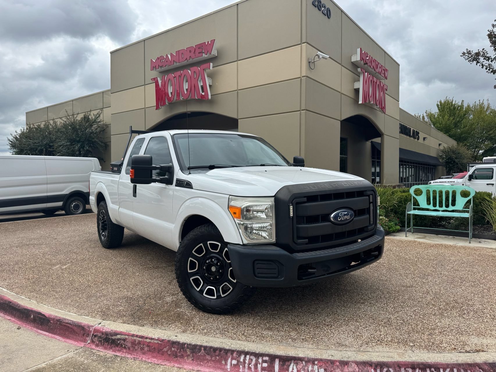 Used 2016 Ford F250 XL w/ Power Equipment Group RWD image 1
