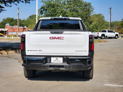 Used 2026 GMC Sierra EV Elevation w/ LPO, Elevation Dark Package AWD/4WD image 30