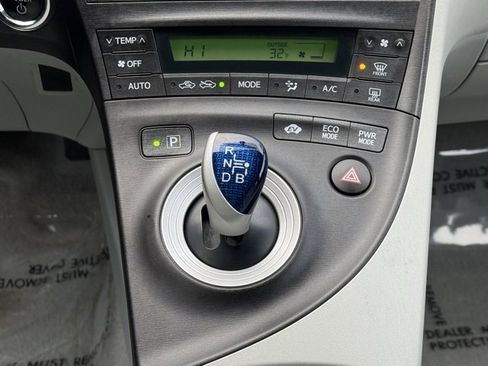 Used 2010 Toyota Prius Five image 26