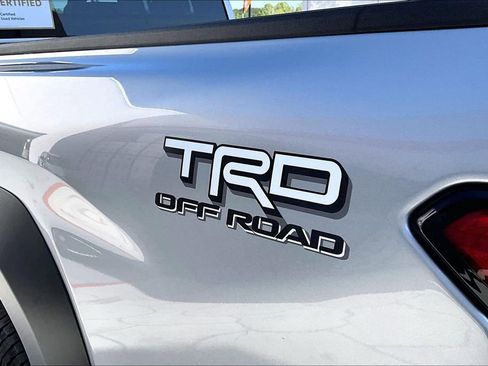 Certified 2025 Toyota Tacoma TRD Off-Road image 22