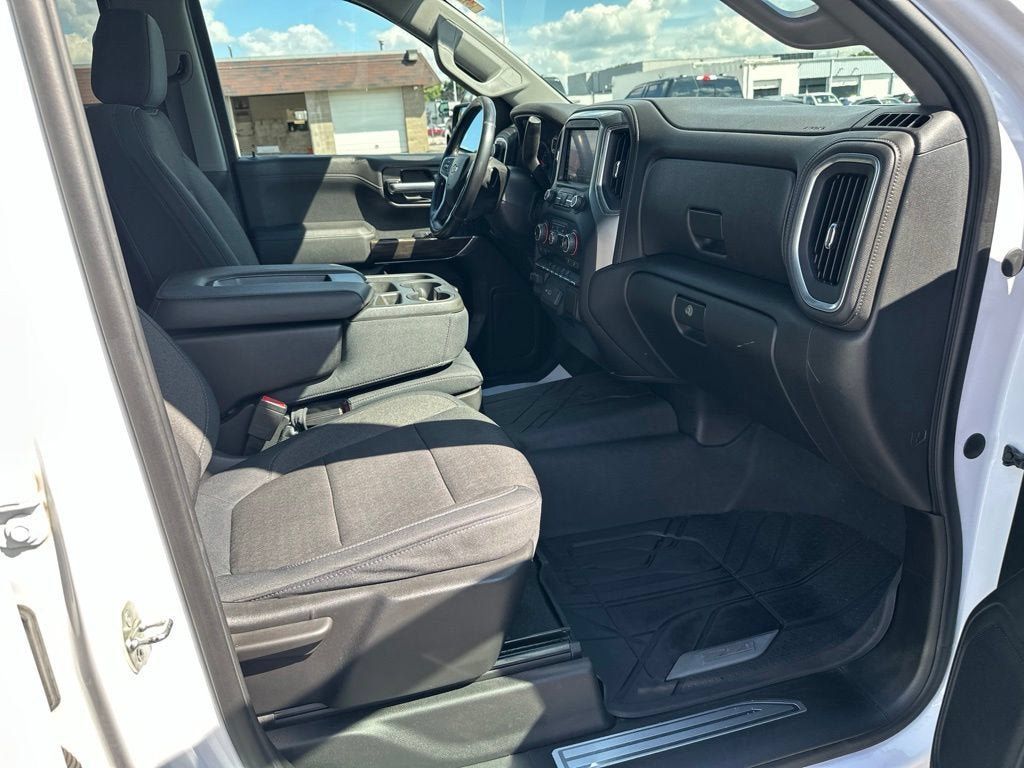 Used 2019 Chevrolet Silverado 1500 LT w/ All-Star Edition AWD/4WD image 11
