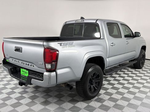 Used 2022 Toyota Tacoma SR image 9
