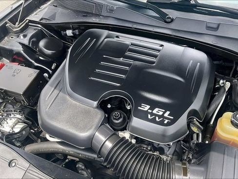 Used 2022 Dodge Charger SXT w/ Blacktop Package RWD image 34