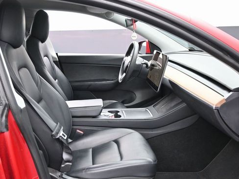 Used 2021 Tesla Model Y Performance image 41