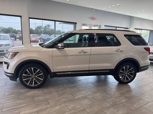 Used 2018 Ford Explorer Platinum AWD/4WD image 5
