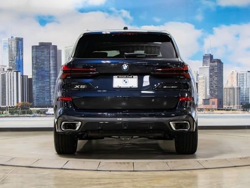 Certified 2026 BMW X5 xDrive40i w/ M Sport Package image 11