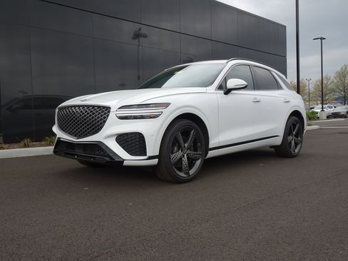 New 2025 Genesis GV70 3.5T Sport w/ Sport Advanced Package image 2