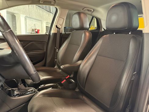 Used 2018 Buick Encore FWD image 14