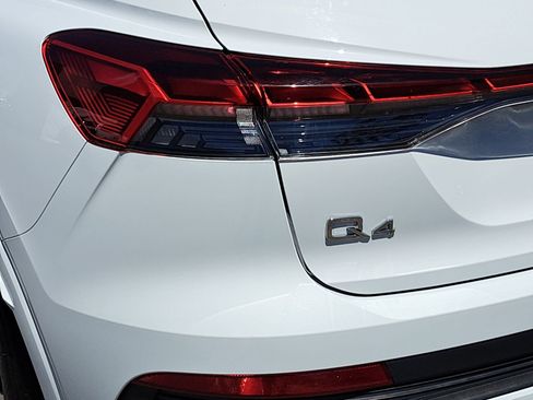 Certified 2023 Audi Q4 e-tron Premium Plus w/ Premium Plus RWD image 36