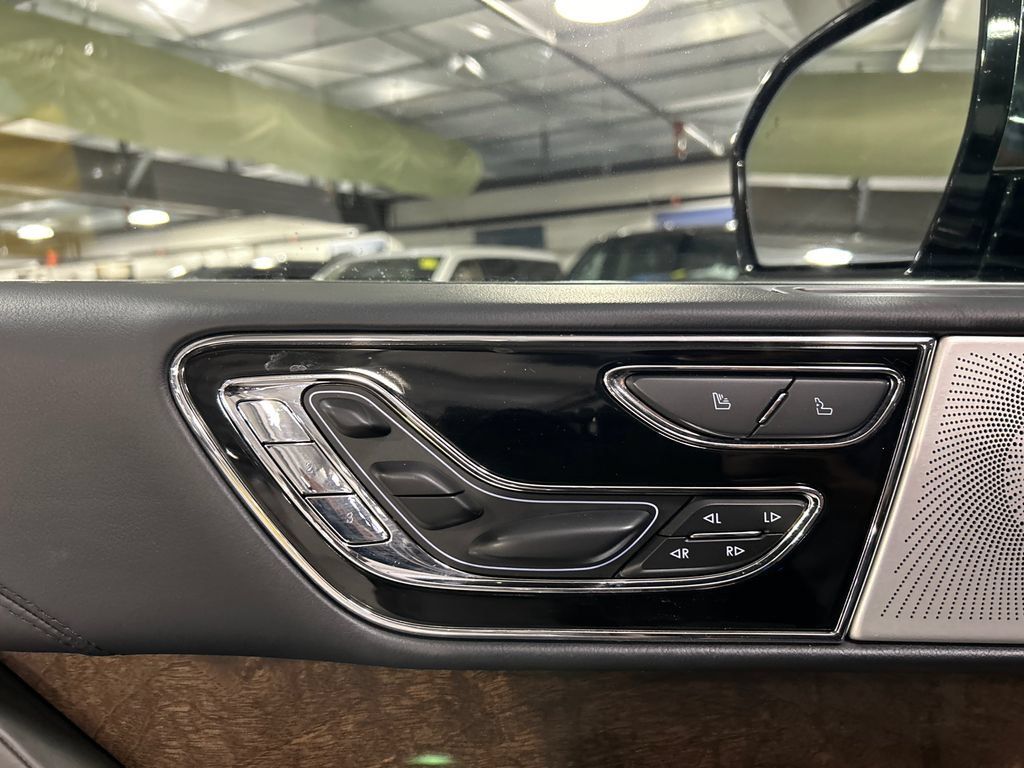 Used 2022 Lincoln Navigator L Black Label AWD/4WD image 20