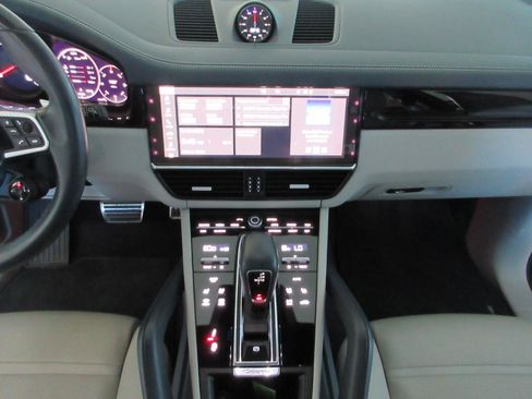Used 2021 Porsche Cayenne S AWD/4WD image 47