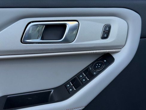 New 2026 Ford Explorer Active w/ Active Comfort Package image 16