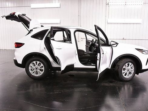New 2025 Ford Escape Active w/ Cold Weather Package image 31