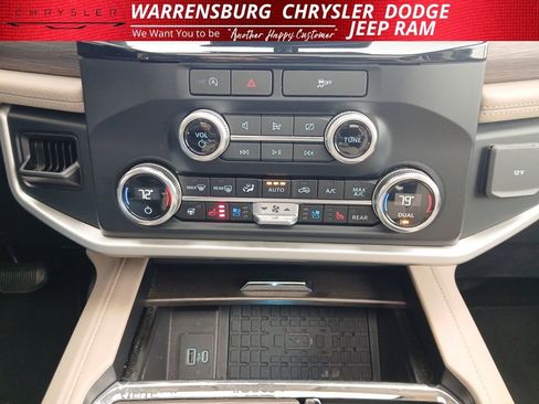 Used 2024 Ford Expedition Max Limited image 25