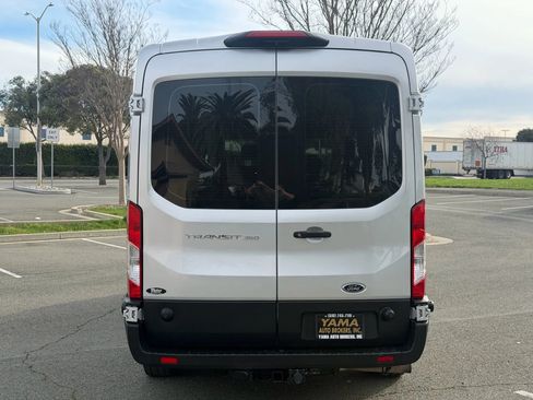 Used 2020 Ford Transit 350 XL image 3