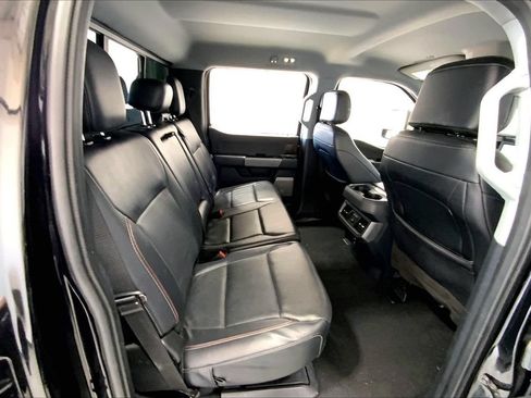 Used 2023 Ford F250 Lariat w/ Sport Appearance Package AWD/4WD image 25