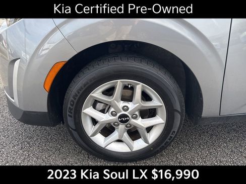 Certified 2023 Kia Soul LX w/ Option Group 015 image 10