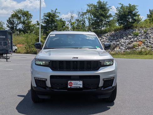 New 2025 Jeep Grand Cherokee L Limited w/ Luxury Tech Group II image 2