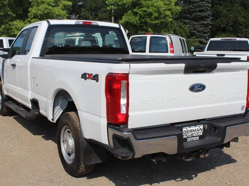 Used 2023 Ford F250 XL w/ Snow Plow/Camper Package AWD/4WD image 8