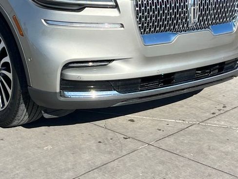 Used 2023 Lincoln Aviator Reserve w/ Equipment Group 201A image 10