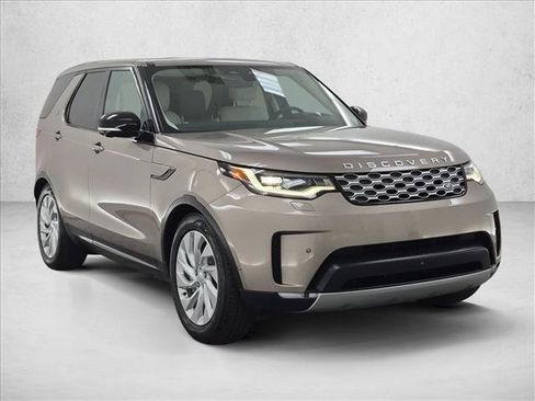 Certified 2025 Land Rover Discovery S AWD/4WD image 3