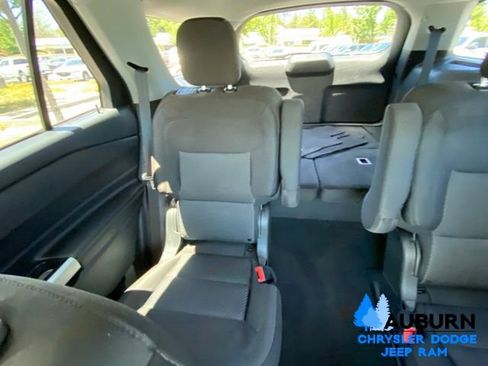 Used 2022 Ford Explorer XLT AWD/4WD image 20