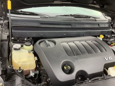 Used 2018 Dodge Journey GT image 12