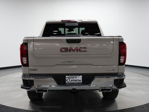 New 2026 GMC Sierra 1500 SLE image 7