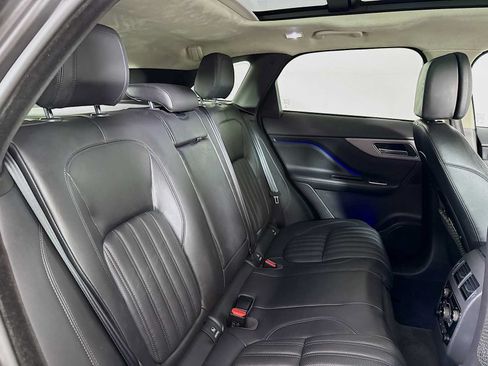 Used 2019 Jaguar F-PACE Portfolio AWD/4WD image 27