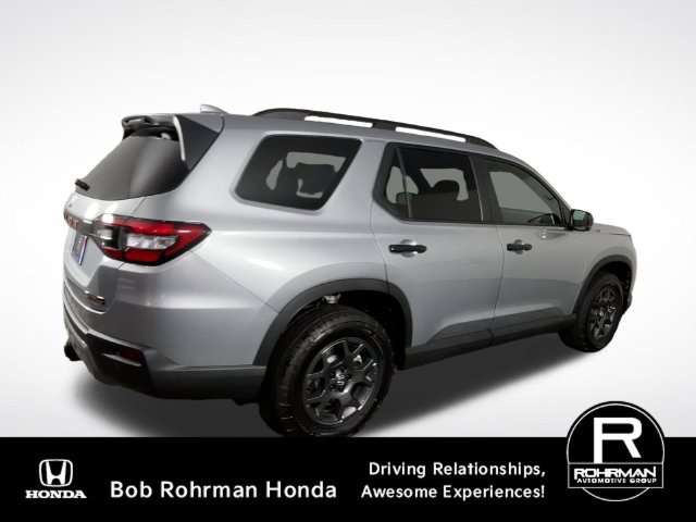 New 2026 Honda Pilot TrailSport image 9