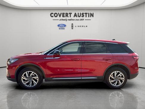 Certified 2024 Lincoln Corsair FWD image 3