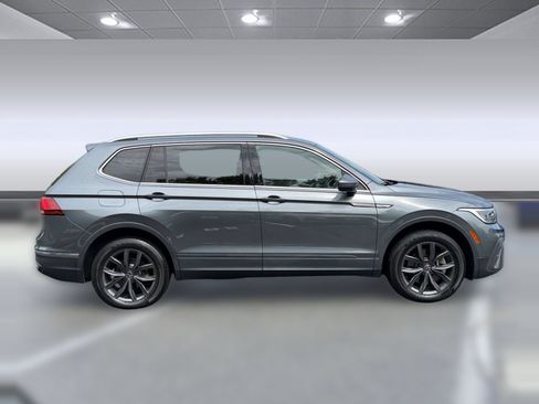 Used 2023 Volkswagen Tiguan SE FWD image 8