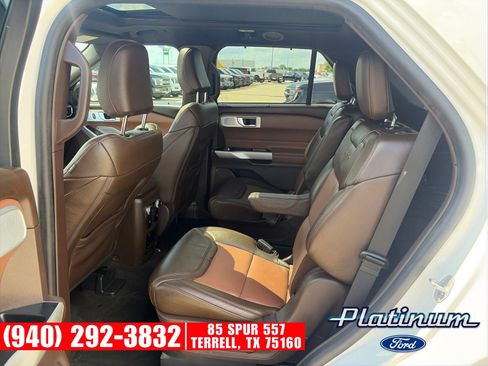 Certified 2022 Ford Explorer King Ranch w/ Technology Package AWD/4WD image 17