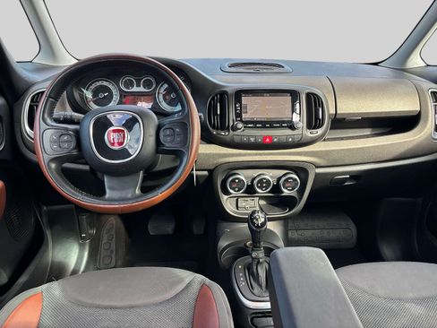 Used 2014 FIAT 500L Trekking w/ Popular Equipment Group FWD image 11