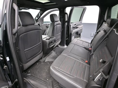 Used 2024 GMC Sierra 2500 AT4X image 40