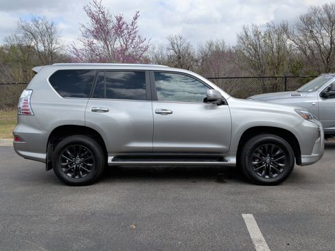 Used 2023 Lexus GX 460 Premium w/ Premium Package image 7