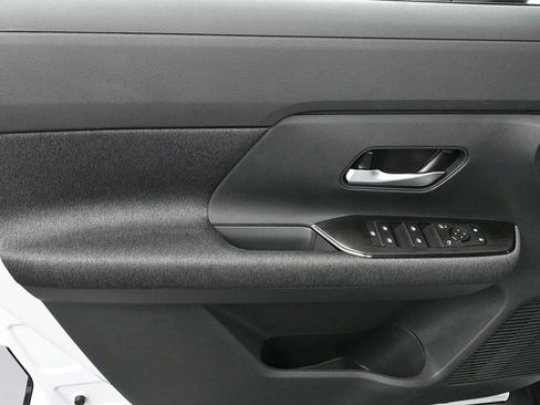 New 2026 Nissan Kicks SV w/ Cold Weather Package image 13