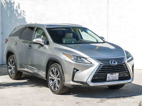 Used 2018 Lexus RX 350L FWD w/ Premium Package image 3