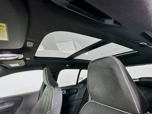 Used 2023 Volvo XC40 Recharge Ultimate w/ Protection Package Premier AWD/4WD image 22