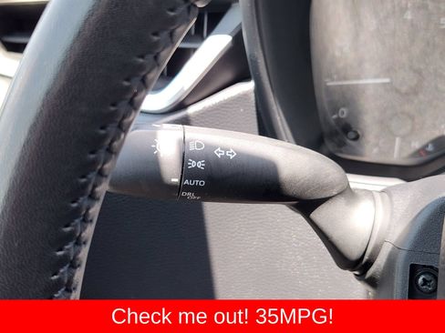 Used 2023 Toyota Corolla SE FWD image 37